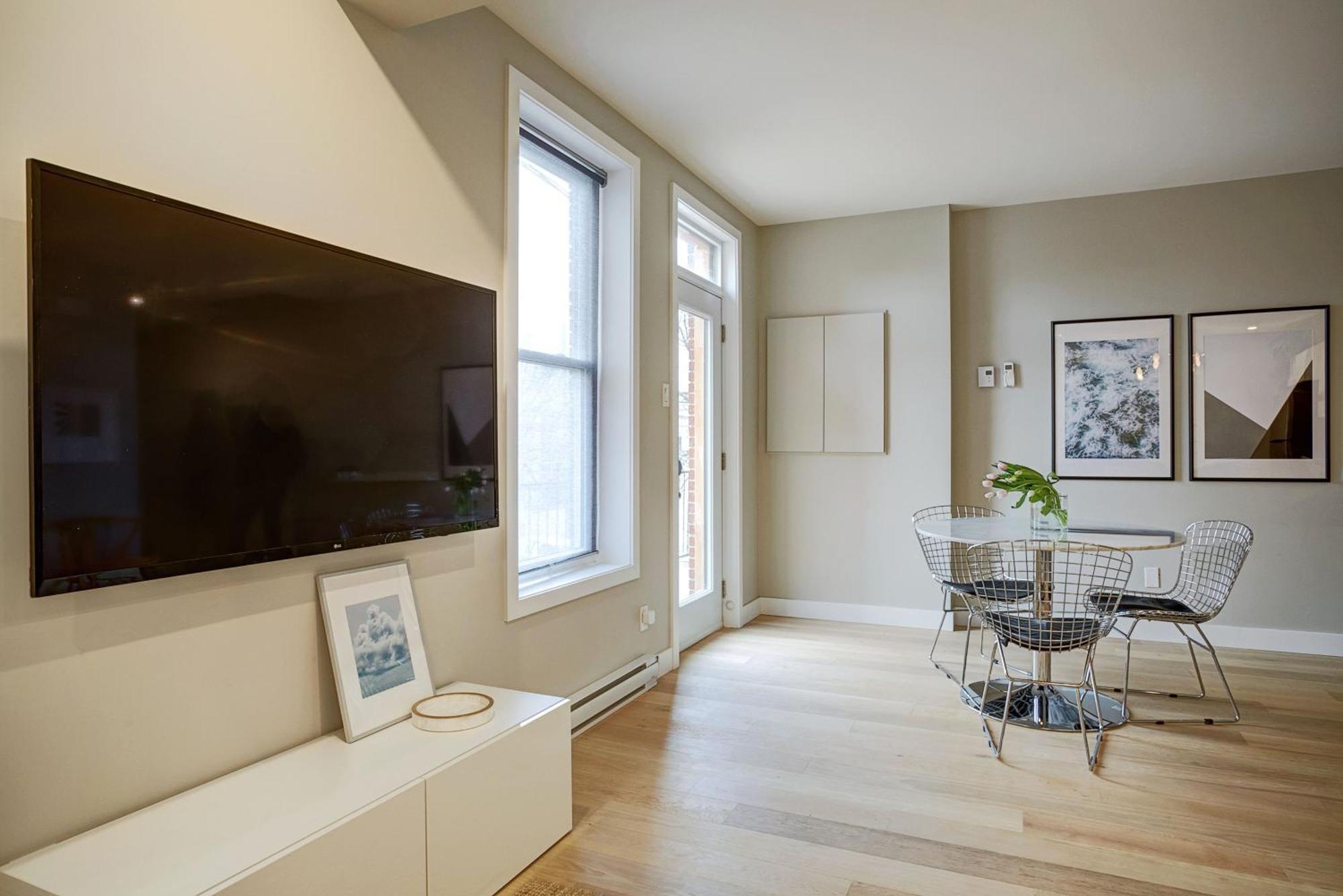 Explore Montreal From Sleek Contemporary Apartment By Den Stays Kamer foto