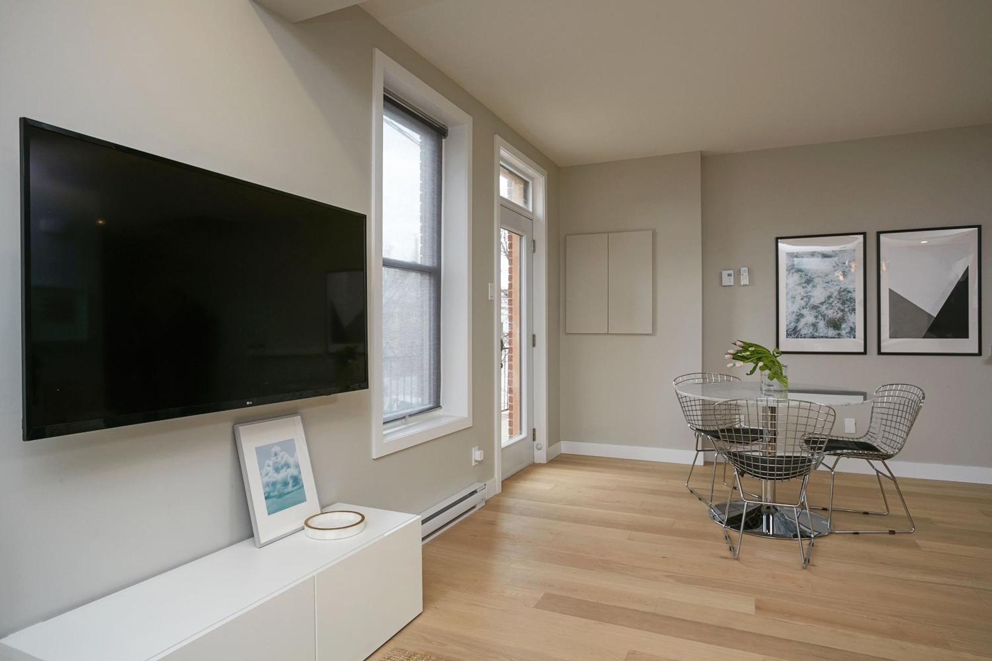 Explore Montreal From Sleek Contemporary Apartment By Den Stays Kamer foto