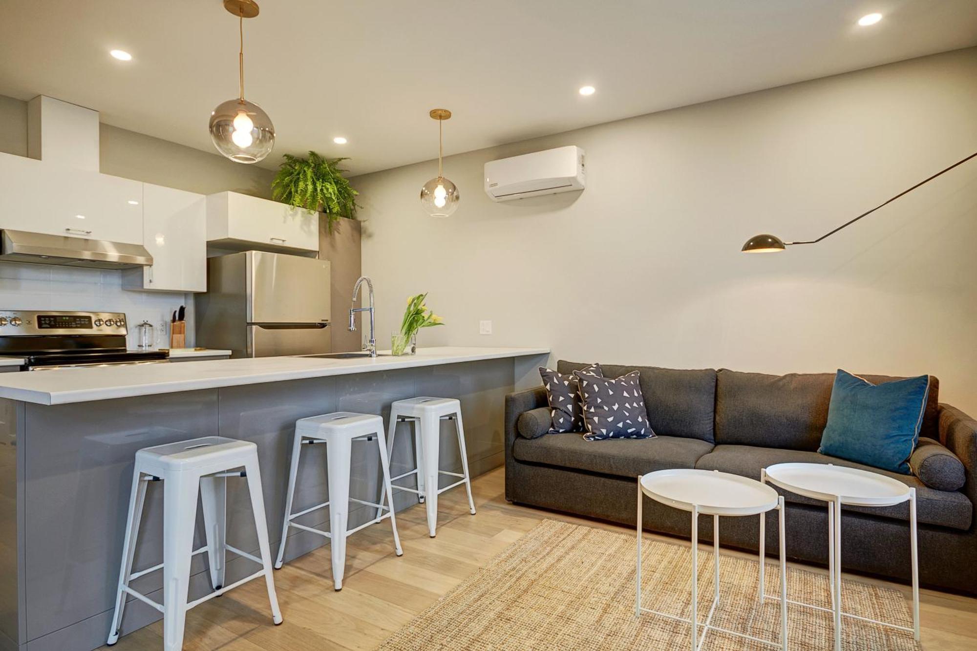 Explore Montreal From Sleek Contemporary Apartment By Den Stays Kamer foto