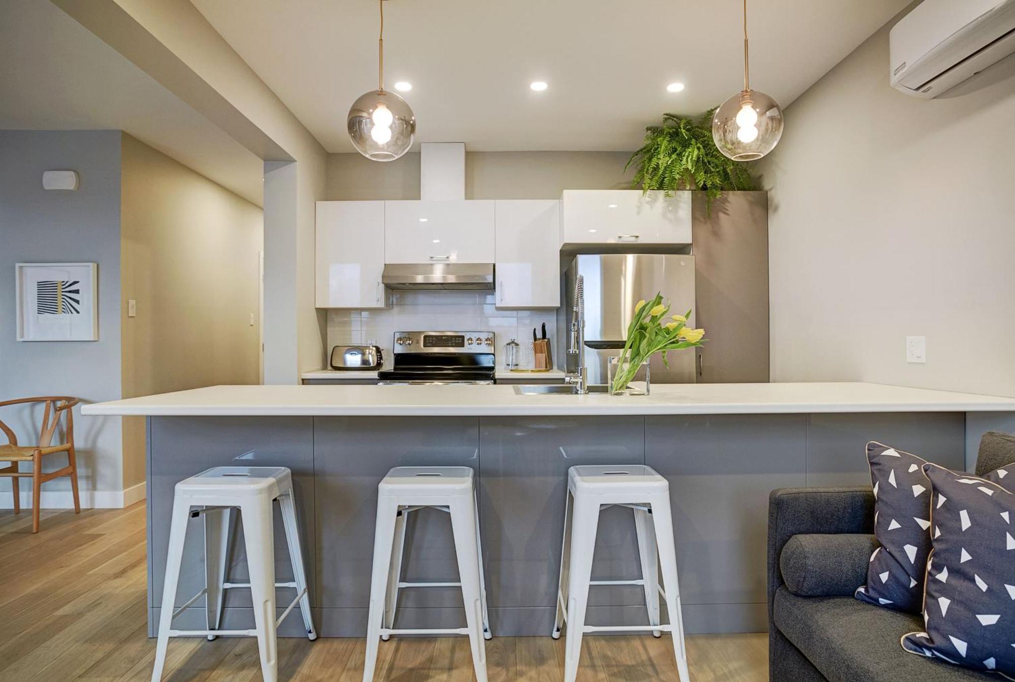 Explore Montreal From Sleek Contemporary Apartment By Den Stays Kamer foto